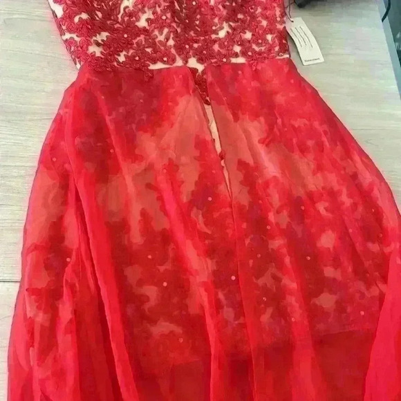 Red and Cream Floral Lace Halter Neck Evening Gown Prom Dress - Picture 12 of 17